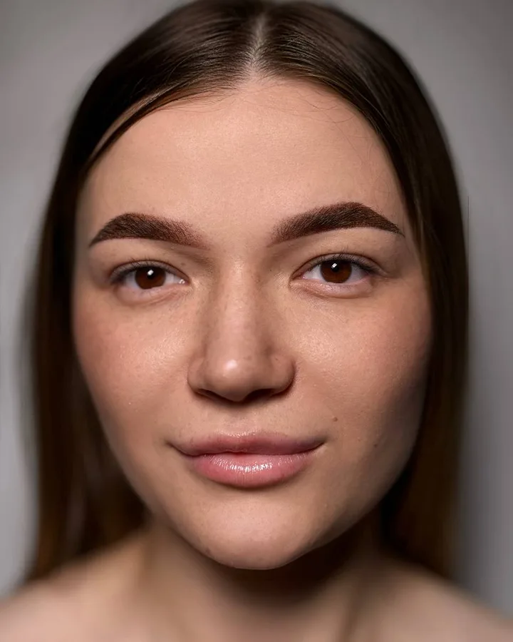 Efekt makijażu permanentnego brwi metodą pudrową w Wonderful Beauty w Poznaniu