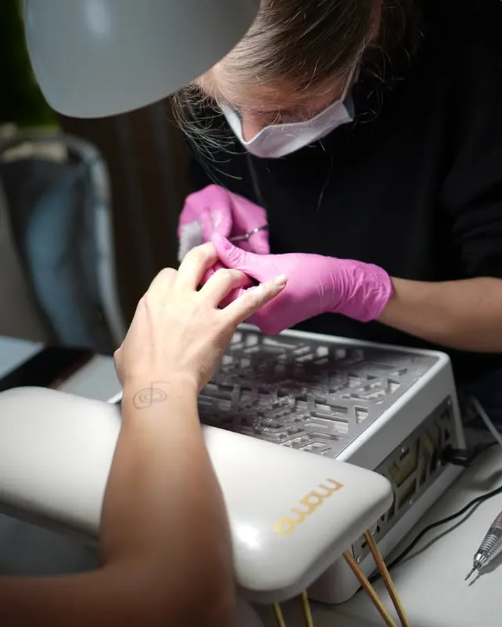 manicure hybrydowy Poznań – Wonderful Beauty 6
